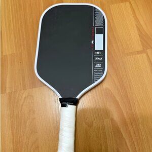Carbon fiber pickleball paddle